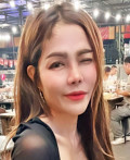 Thai bride - Napatpavee from Non Buri 