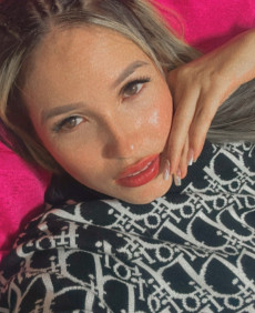 Astrid photo