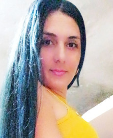 Damaris photo