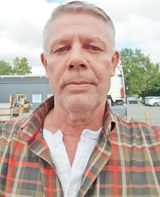 Henrik photo